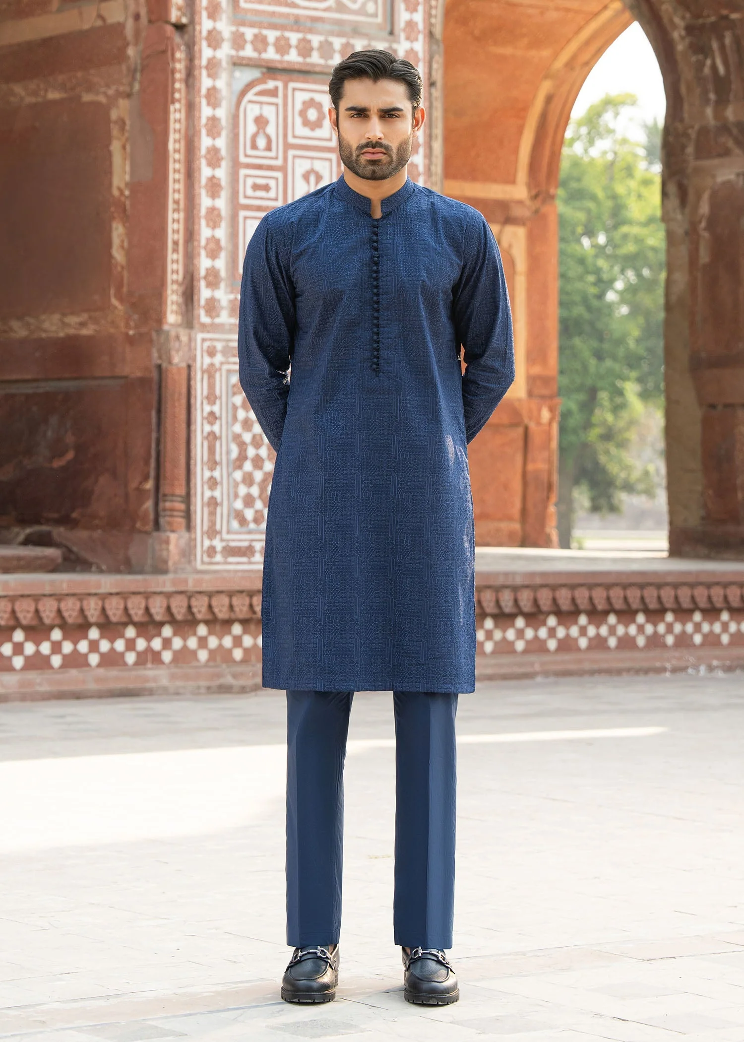 Mid Summer Sale Flat 40%