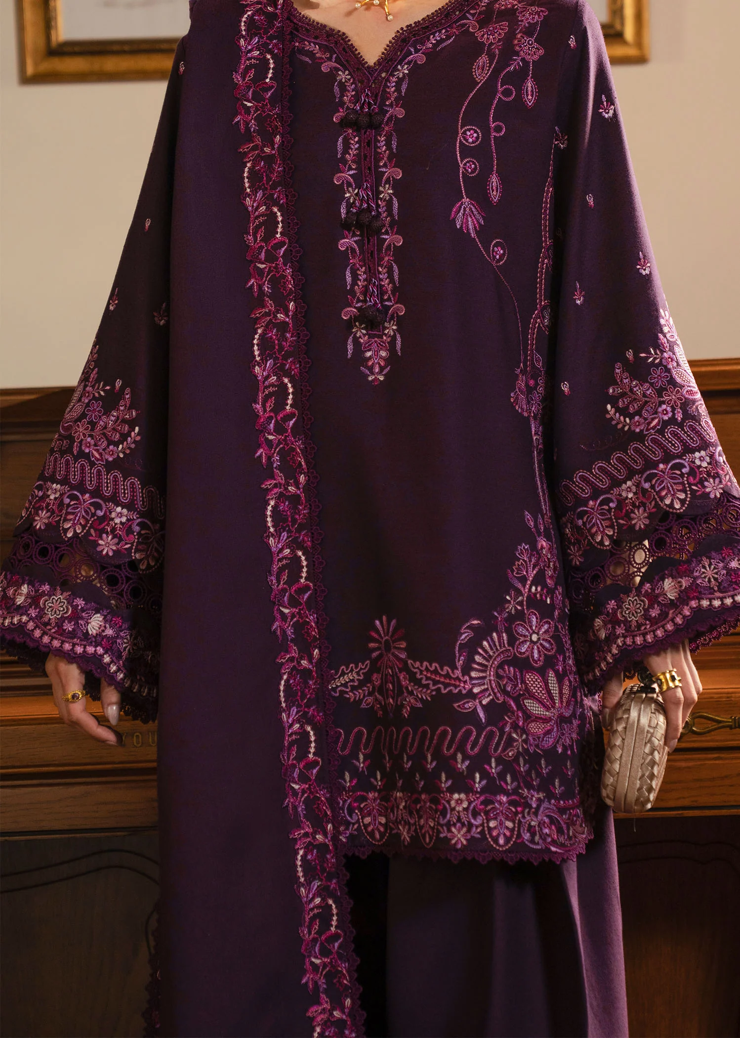 Roshanda - Stitched - Image 3